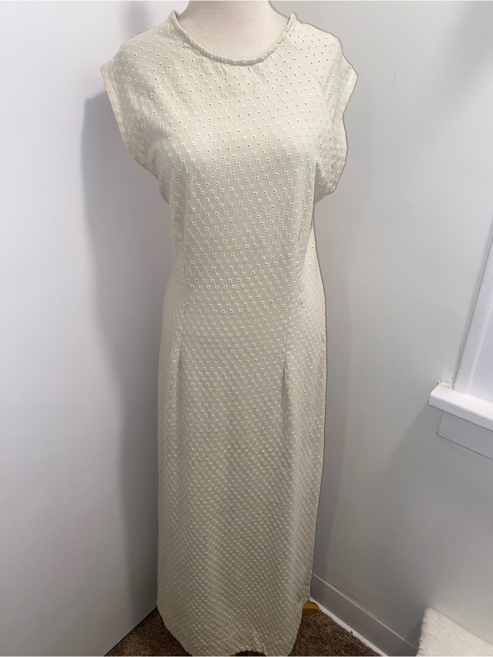 Free People Cream Eventide Open-Back Eyelet Midi Dress - Size XL - NEW - Picture 5 of 13